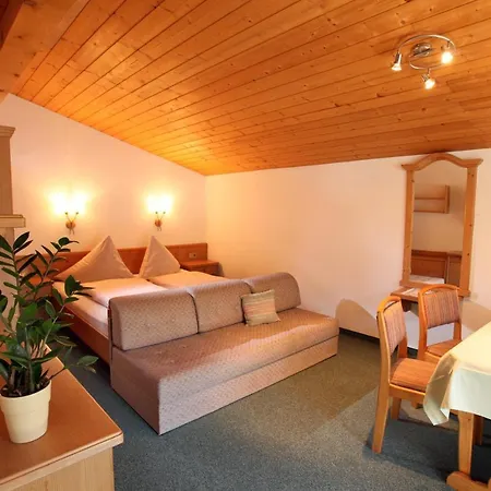 Apart Otel Gaestehaus Roland 3*