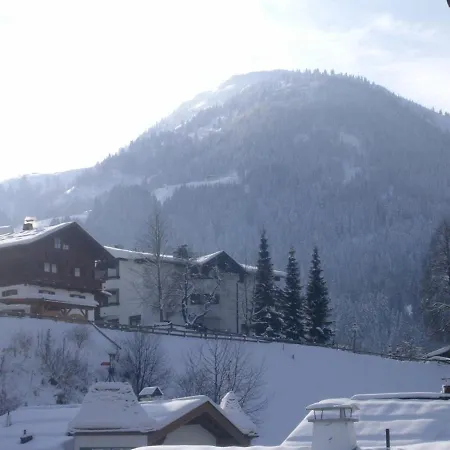 Aparthotel Gaestehaus Roland