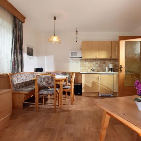 Apart Otel Gaestehaus Roland 3*