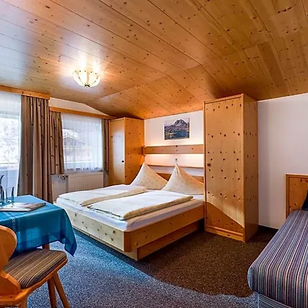 Apart Otel Gaestehaus Roland 3*