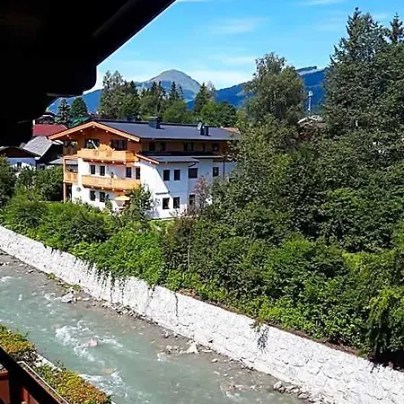 Gaestehaus Roland Apart Otel Kirchberg in Tirol