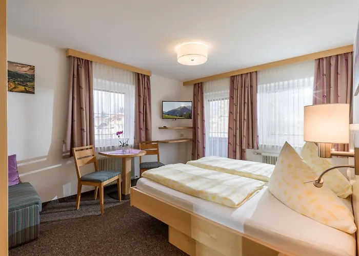 Gaestehaus Roland Ξενοδοχείο με διαμερίσματα