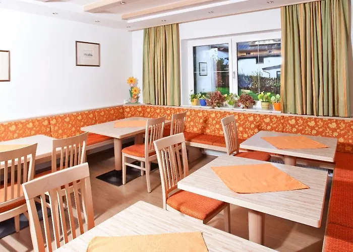 Gaestehaus Roland Ξενοδοχείο με διαμερίσματα 3*