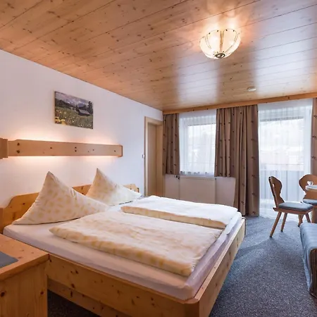 Aparthotel Gaestehaus Roland